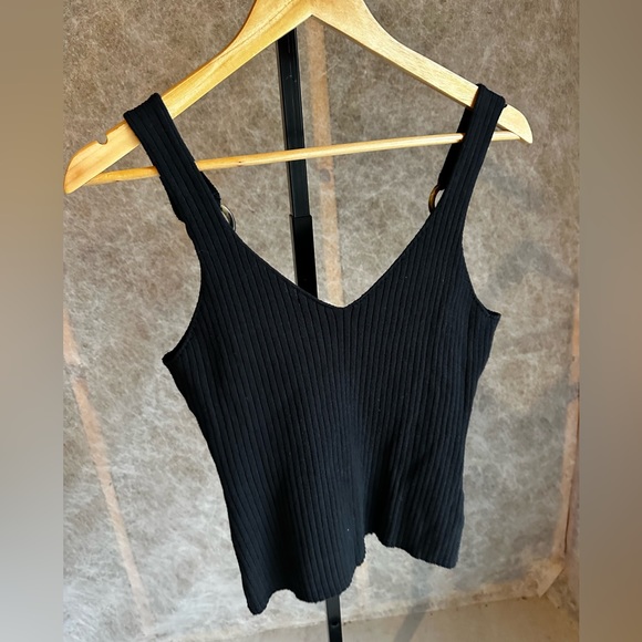 Y2K Style Ann Taylor Factory Black Tank Top with Tortoise accent Rings size M - Picture 6 of 11